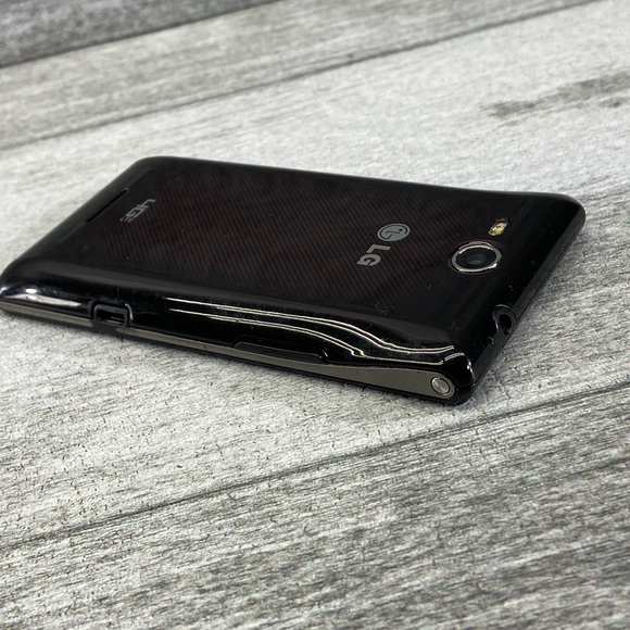 LG Lucid VS840 - 8GB - Black And Purple (Verizon) Smartphone Android Preowned - Picture 6 of 16